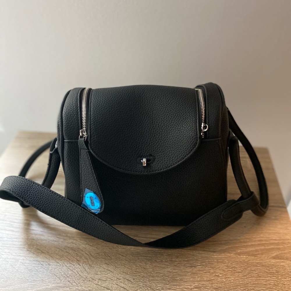 LIKE NEW Black Crossbody bag